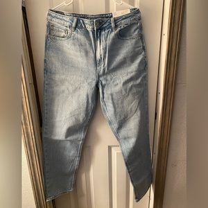 - American eagle mom jeans